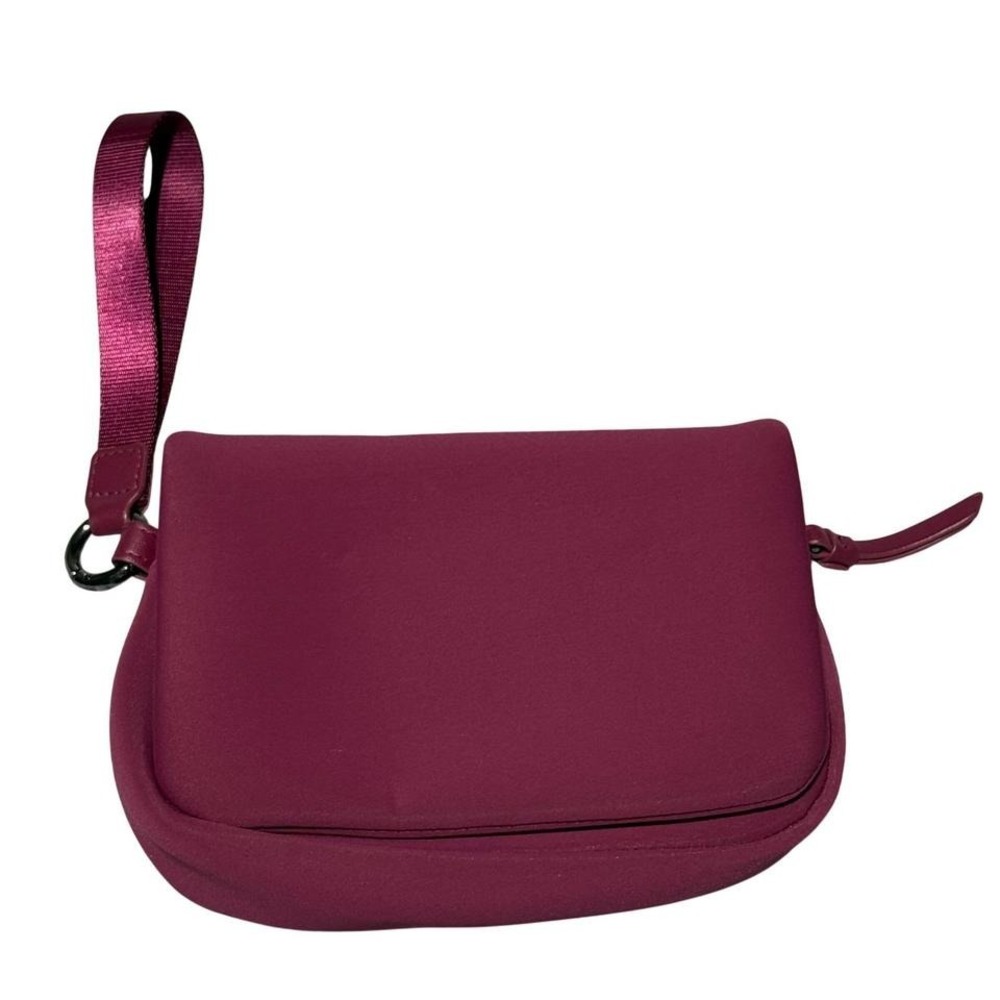 SERRA Cranberry NEOPRENE Convertible Wristlet Waist/Sling Bag Handbag Like new‎